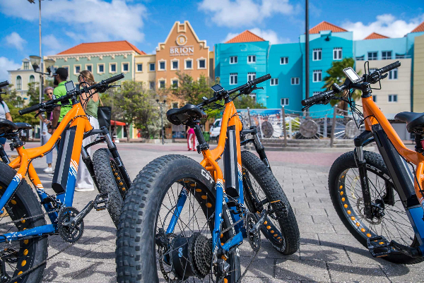 explore curacao by bike